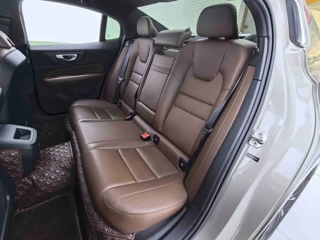 Volvo S60 — миниатюра 15