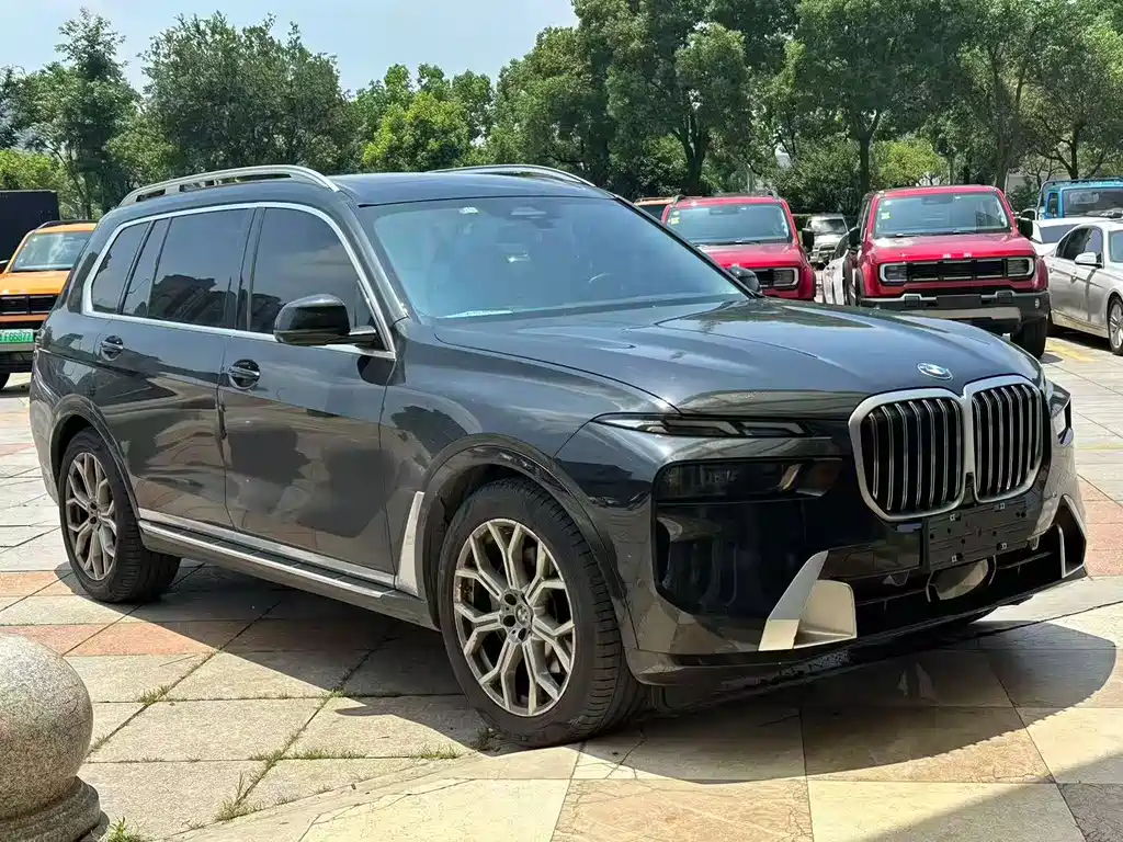 BMW X7 2023 xDrive40i Lead Luxury
