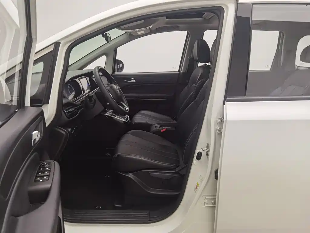 GAC Motor Trumpchi M6 — миниатюра 10