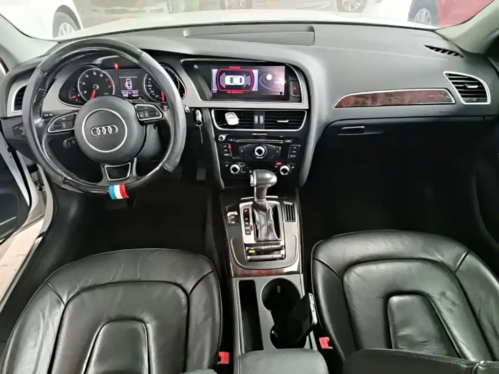 Audi A4L 2015 35 TFSI AT Comfort