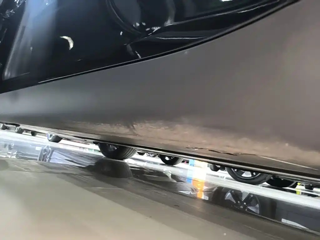 Tesla Model Y — миниатюра 21