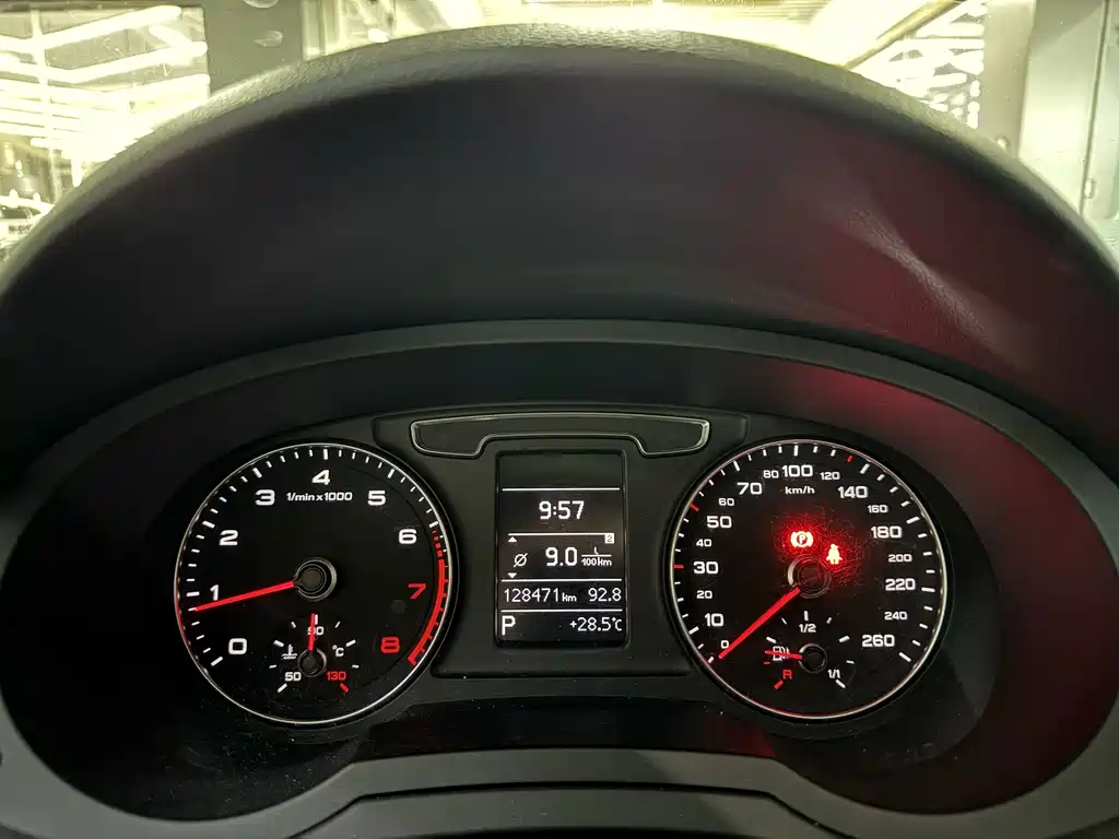 Audi Q3 — миниатюра 12