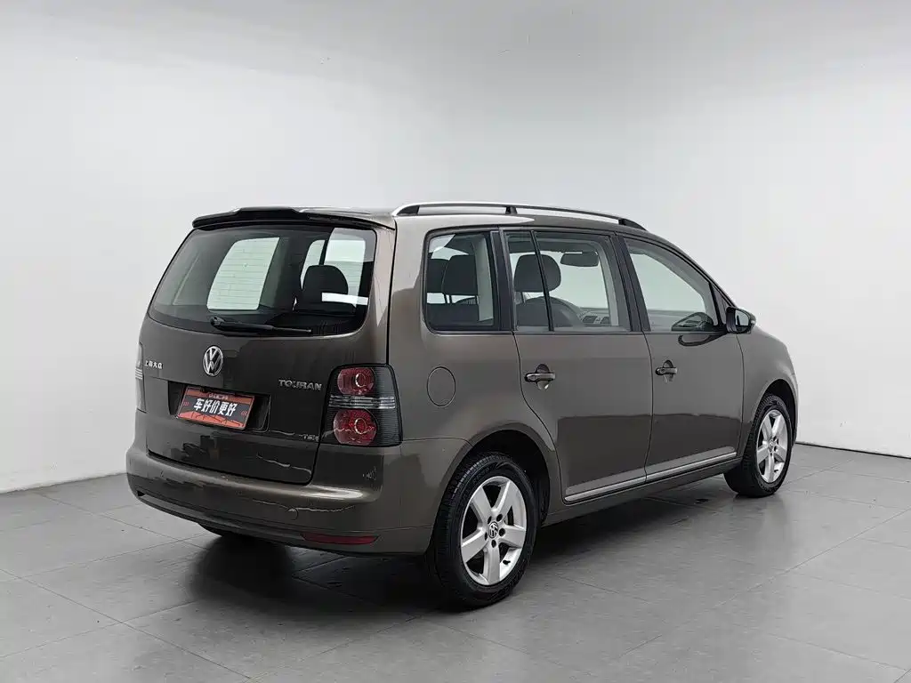 Volkswagen Touran — миниатюра 2