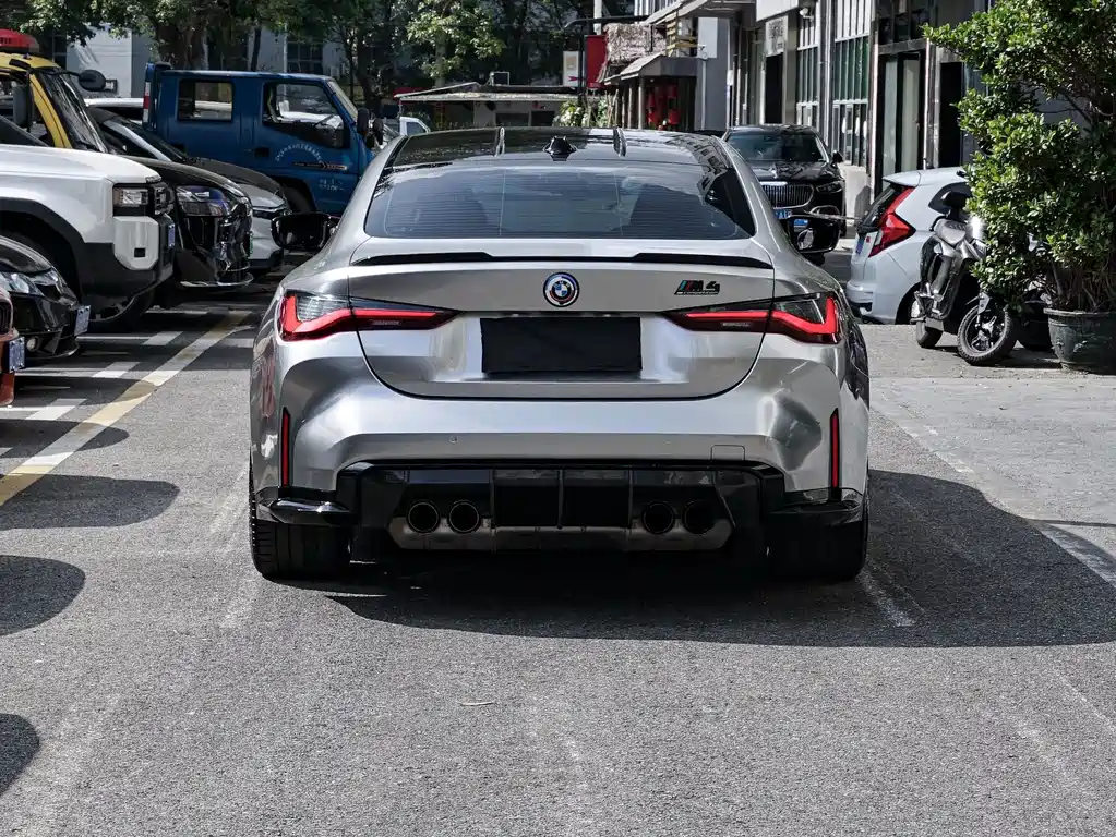 BMW M4 — миниатюра 11