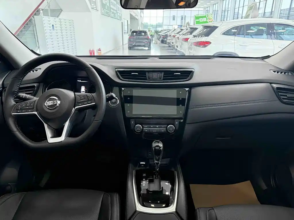 Nissan X-Trail — миниатюра 15