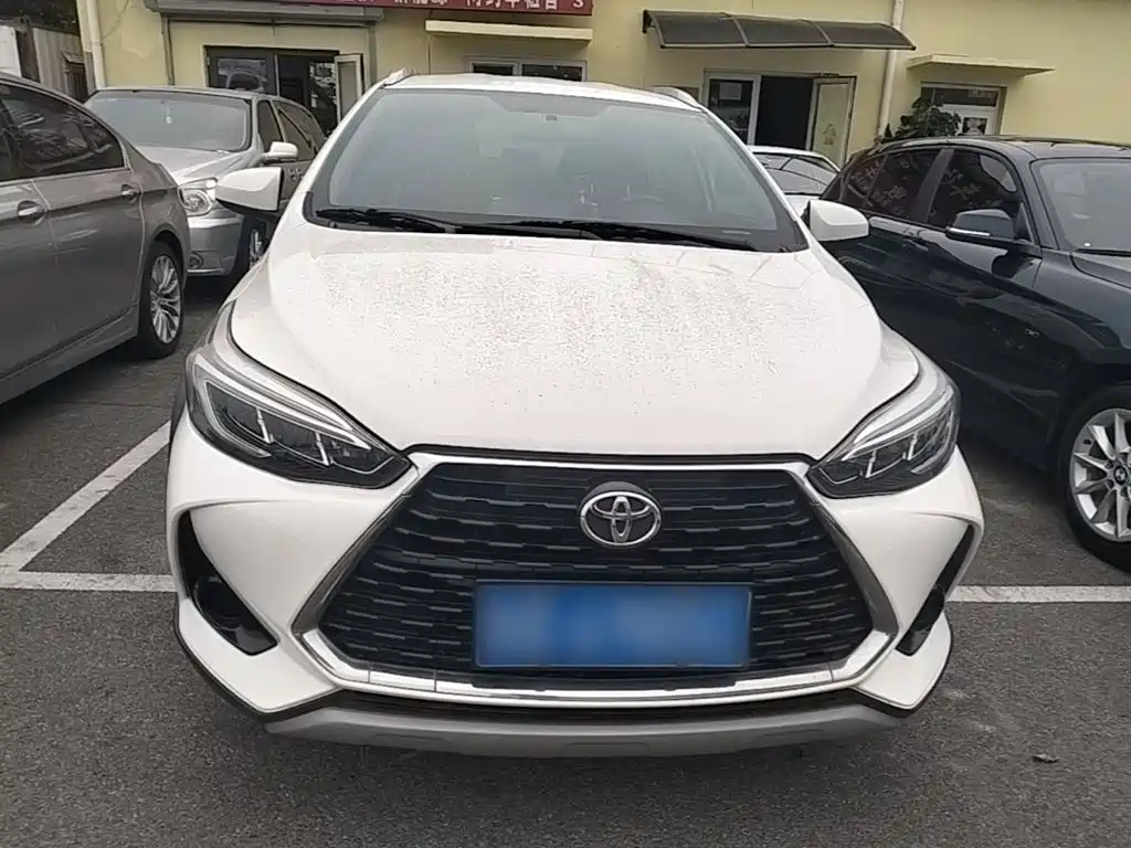 Toyota Yaris L — миниатюра 3