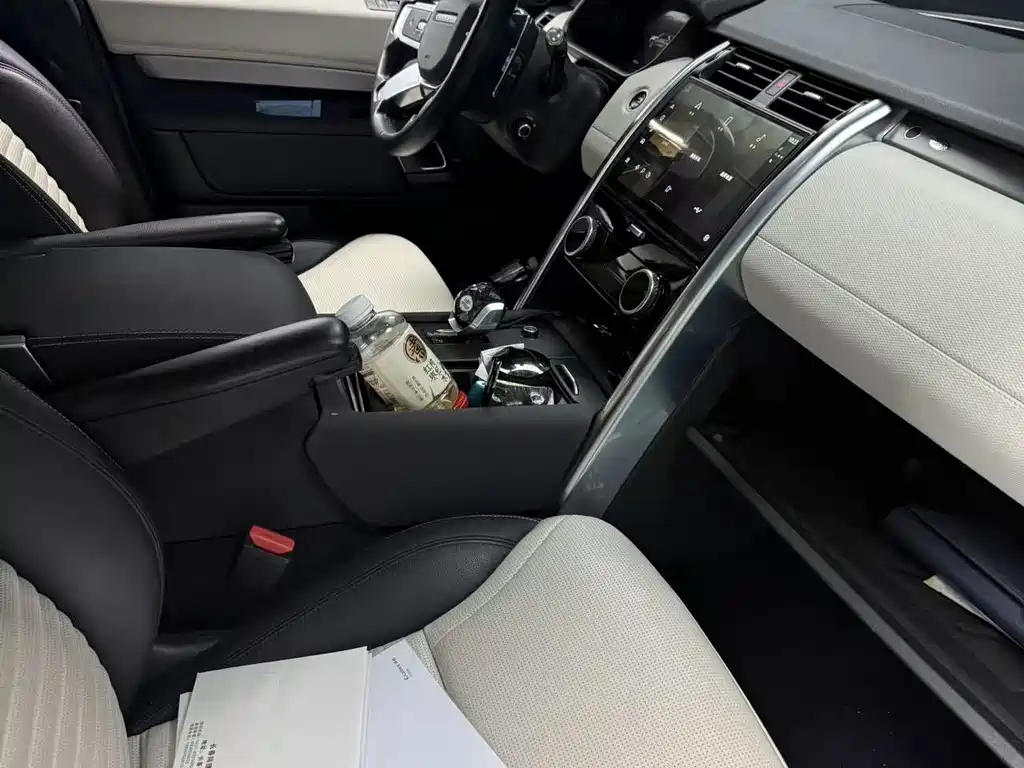 Land Rover Discovery 2021 360PS R-Dynamic SE