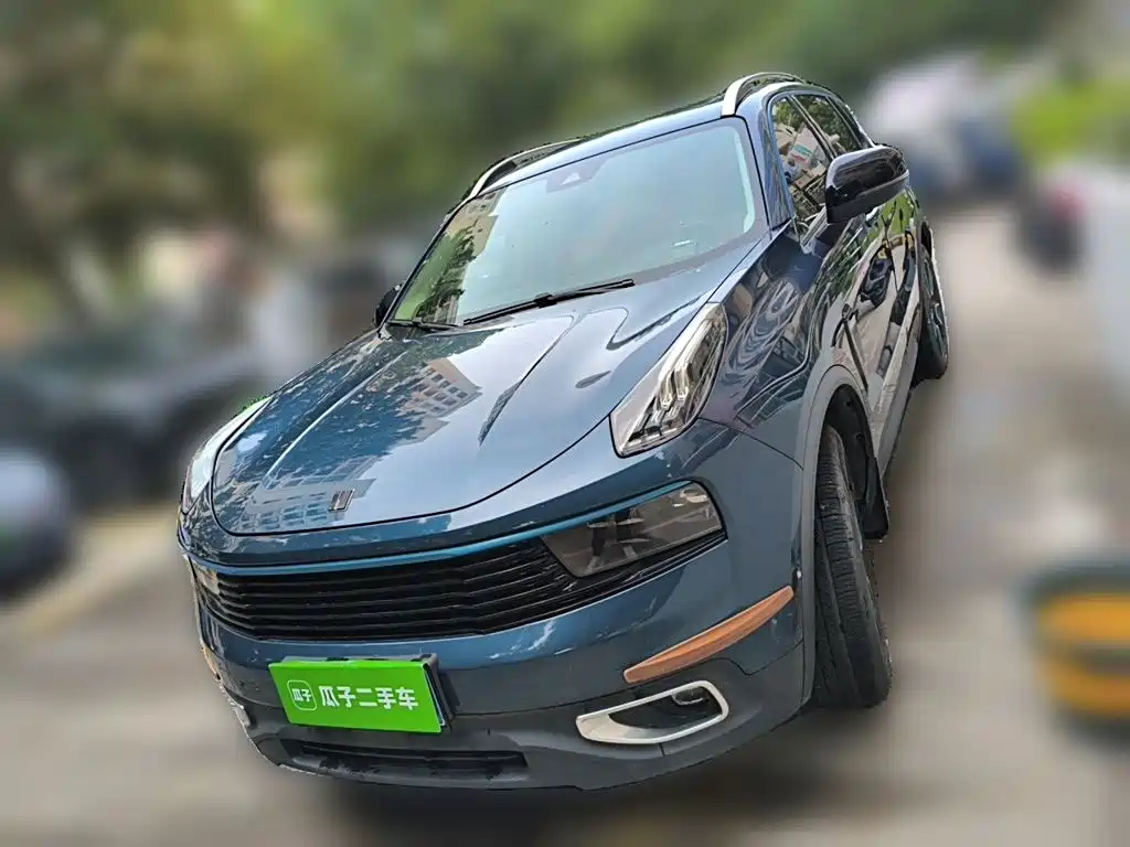 Lynk & Co 01