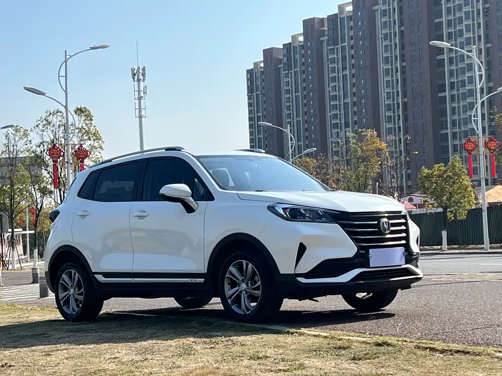 CHANGAN CS15