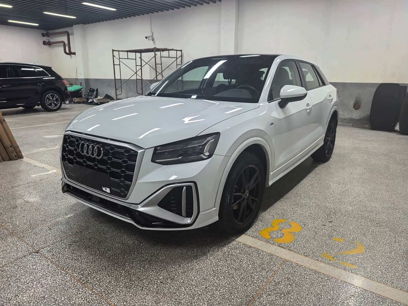 Audi Q2L 1.4 л 2023 г. Белый, пробег 43000 км