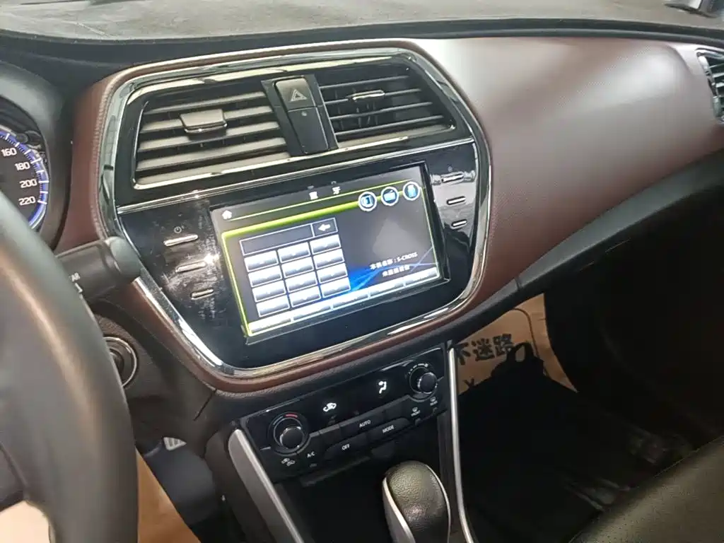 Suzuki Vitara — миниатюра 13