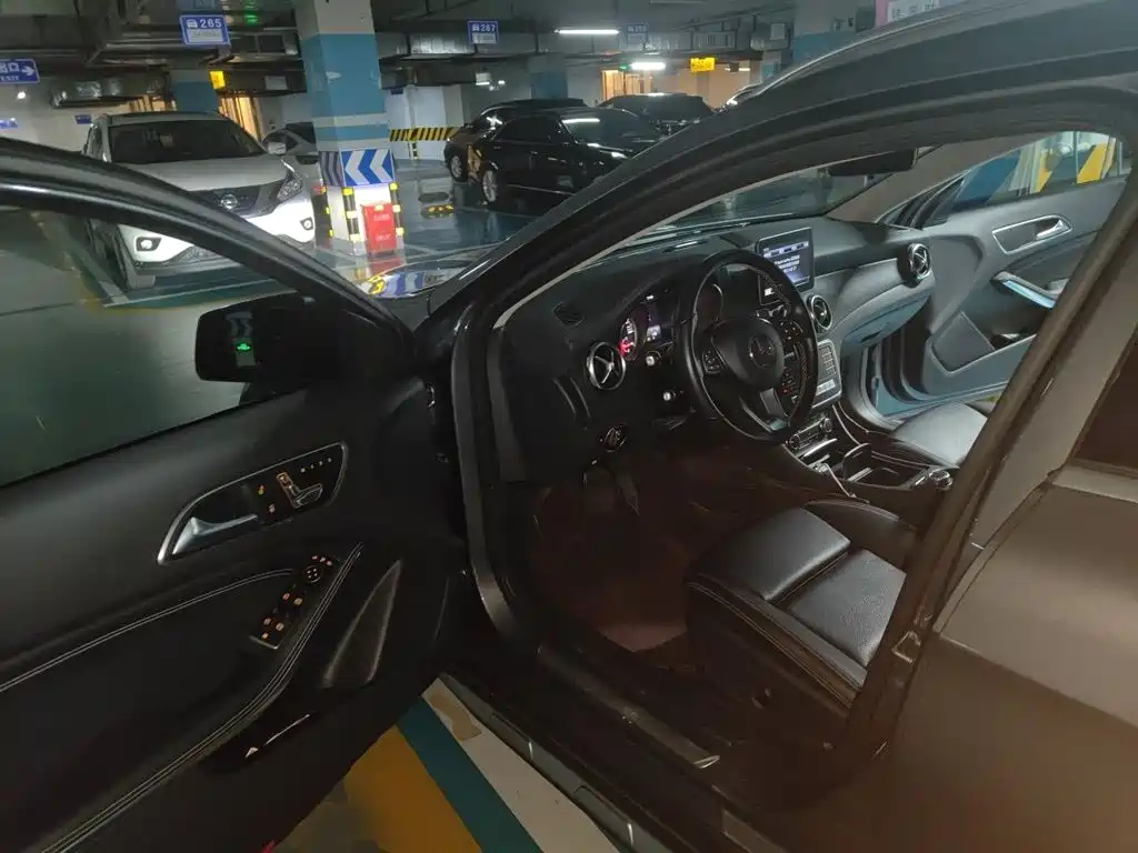 Mercedes-Benz GLA — миниатюра 12