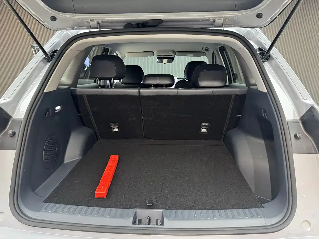 GEELY GALAXY GALAXY E5