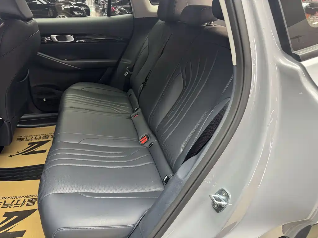 GEELY GALAXY GALAXY E5