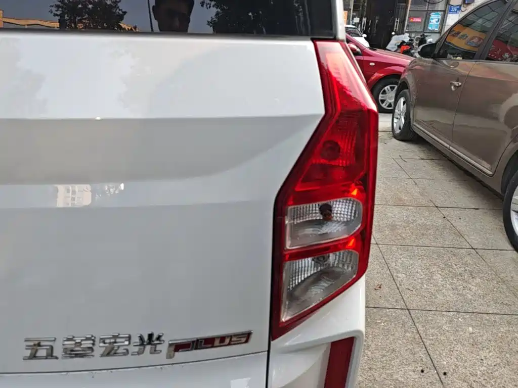 Wuling Hongguang PLUS — миниатюра 8