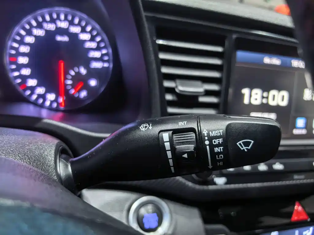 Hyundai Elantra — миниатюра 13