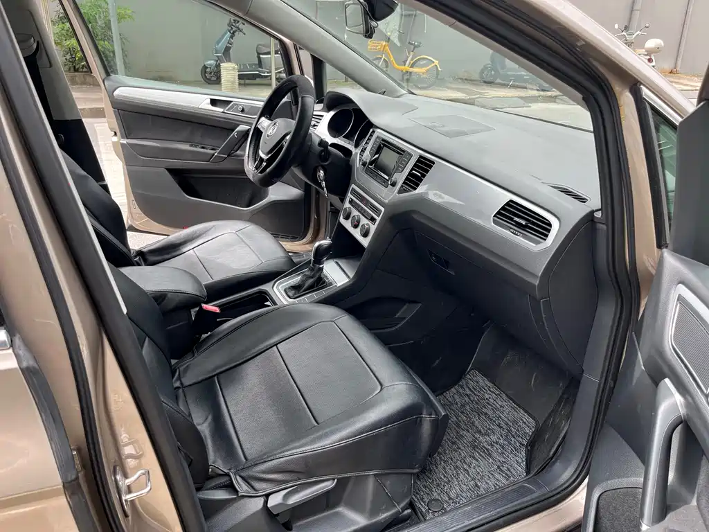 Volkswagen Golf Sportsvan — миниатюра 10