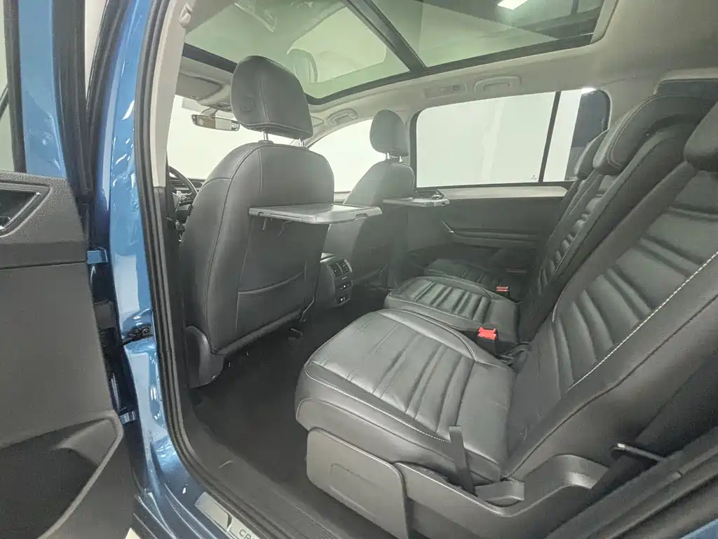 Volkswagen Touran — миниатюра 9