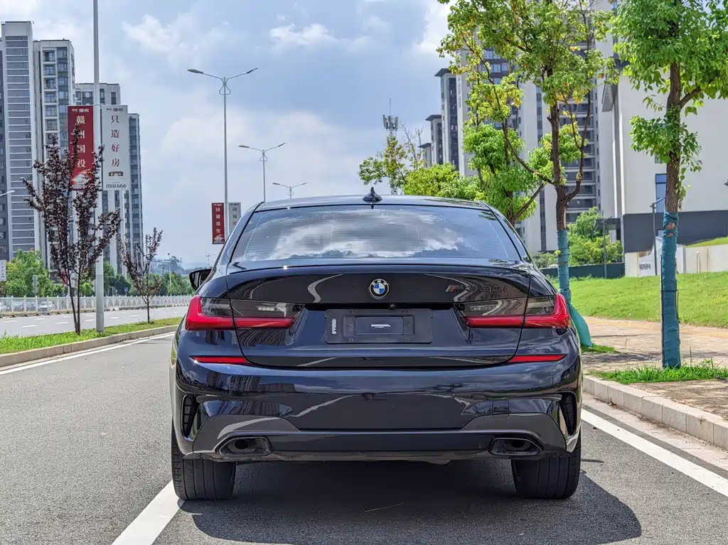BMW 3 Series — миниатюра 4