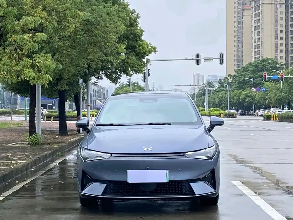 XPeng P5 — миниатюра 2