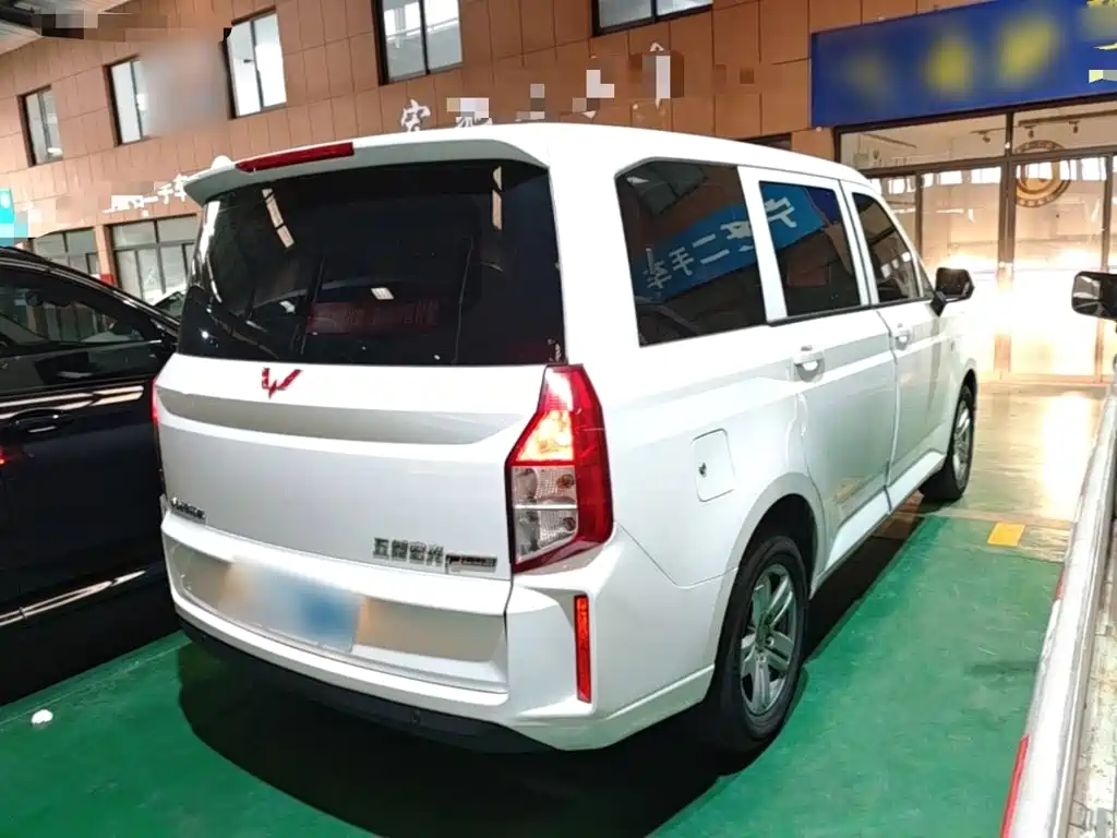Wuling Hongguang PLUS — миниатюра 7