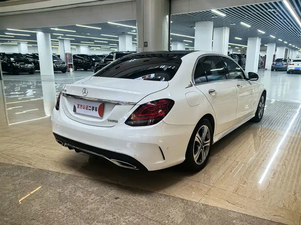 Mercedes-Benz C-Class — миниатюра 9