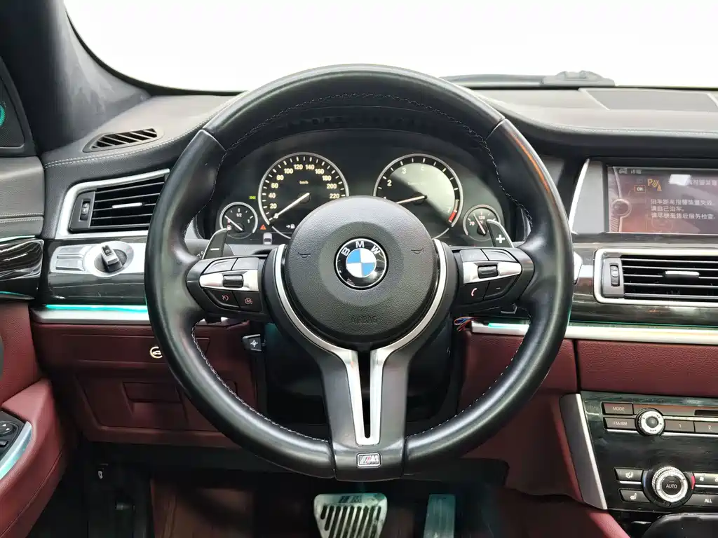 BMW 5 Series GT — миниатюра 16