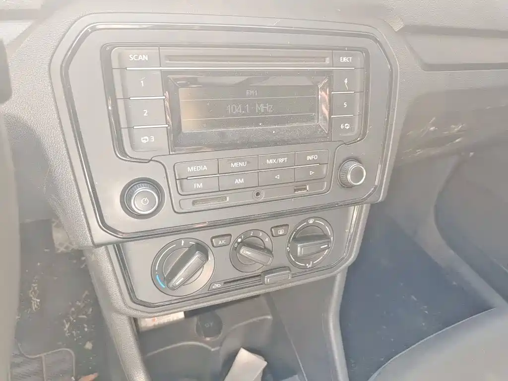 Volkswagen Jetta — миниатюра 6