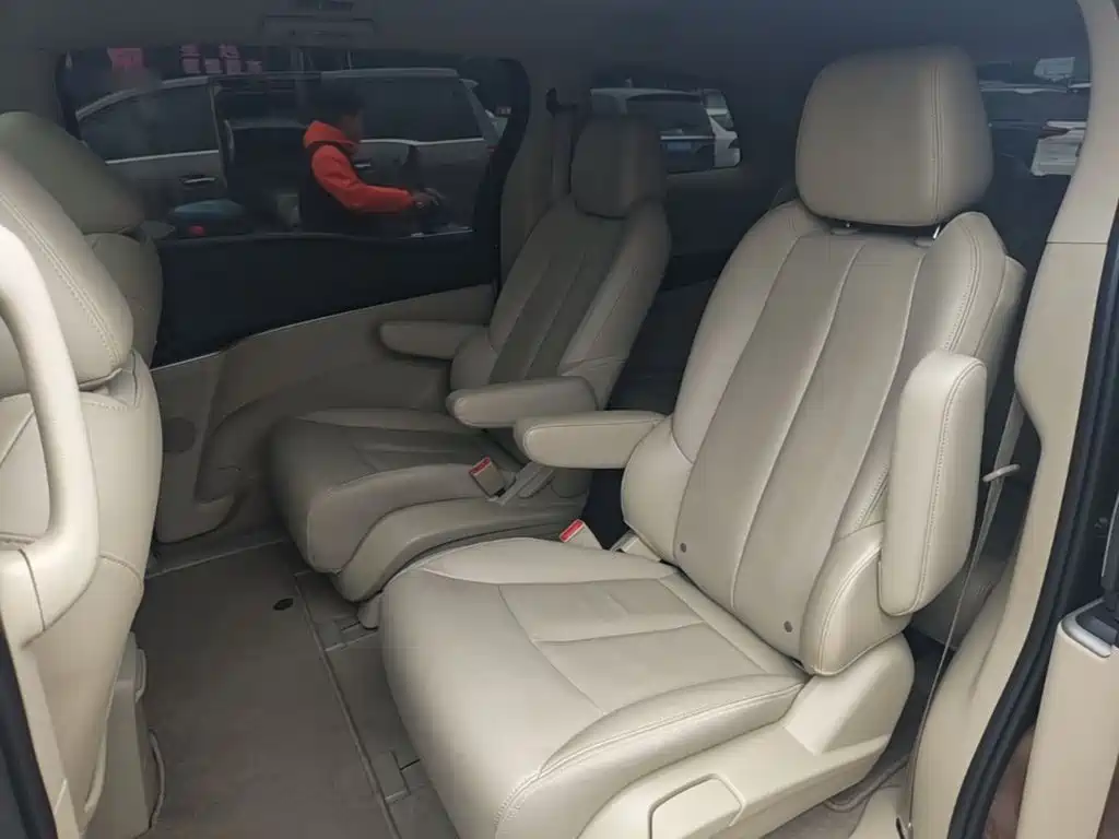 Buick GL8 — миниатюра 17