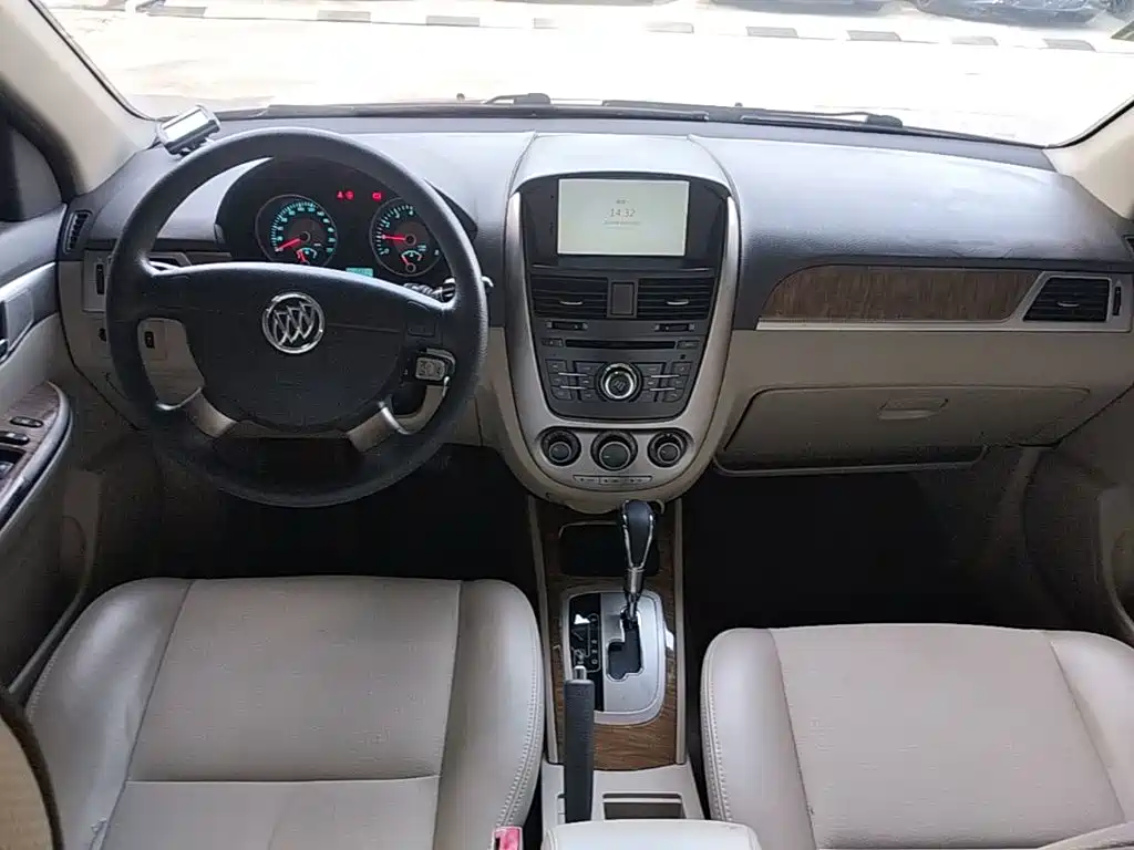 Buick Excelle — миниатюра 10