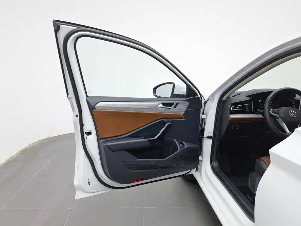 Volkswagen Sagitar — миниатюра 8