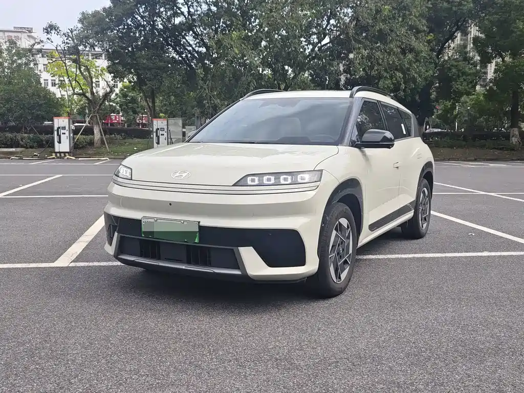 Hyundai EO