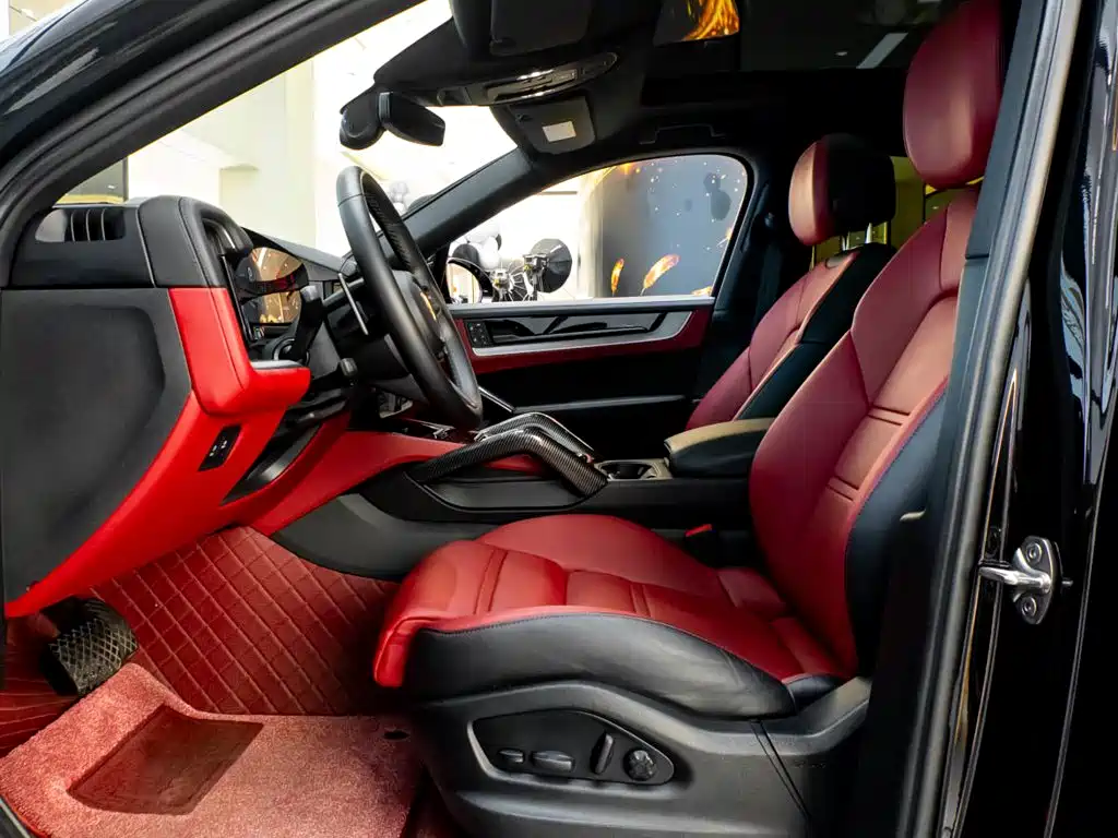 Porsche Cayenne — миниатюра 26
