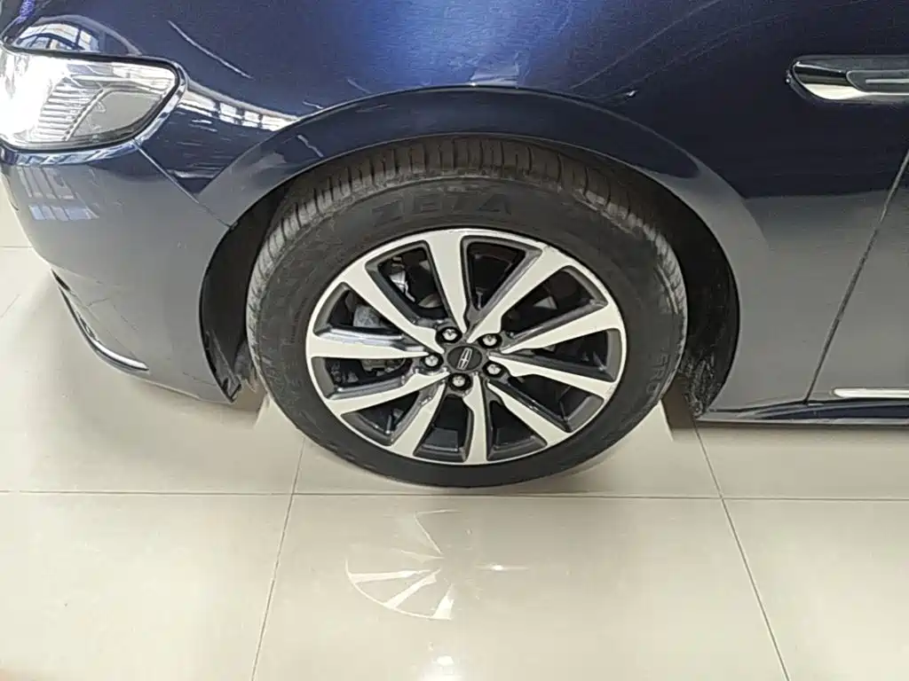 Lincoln Continental — миниатюра 23
