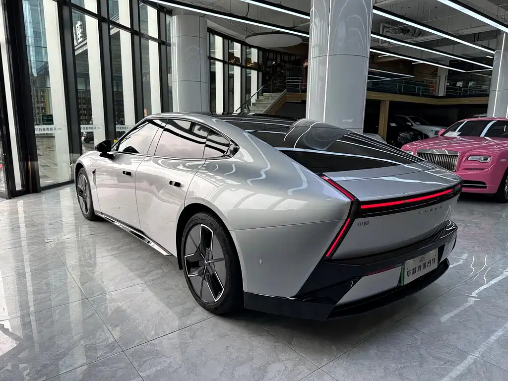 XPeng P7 — миниатюра 28
