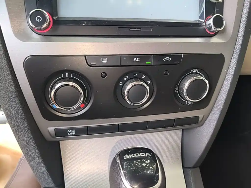 Skoda Octavia — миниатюра 13