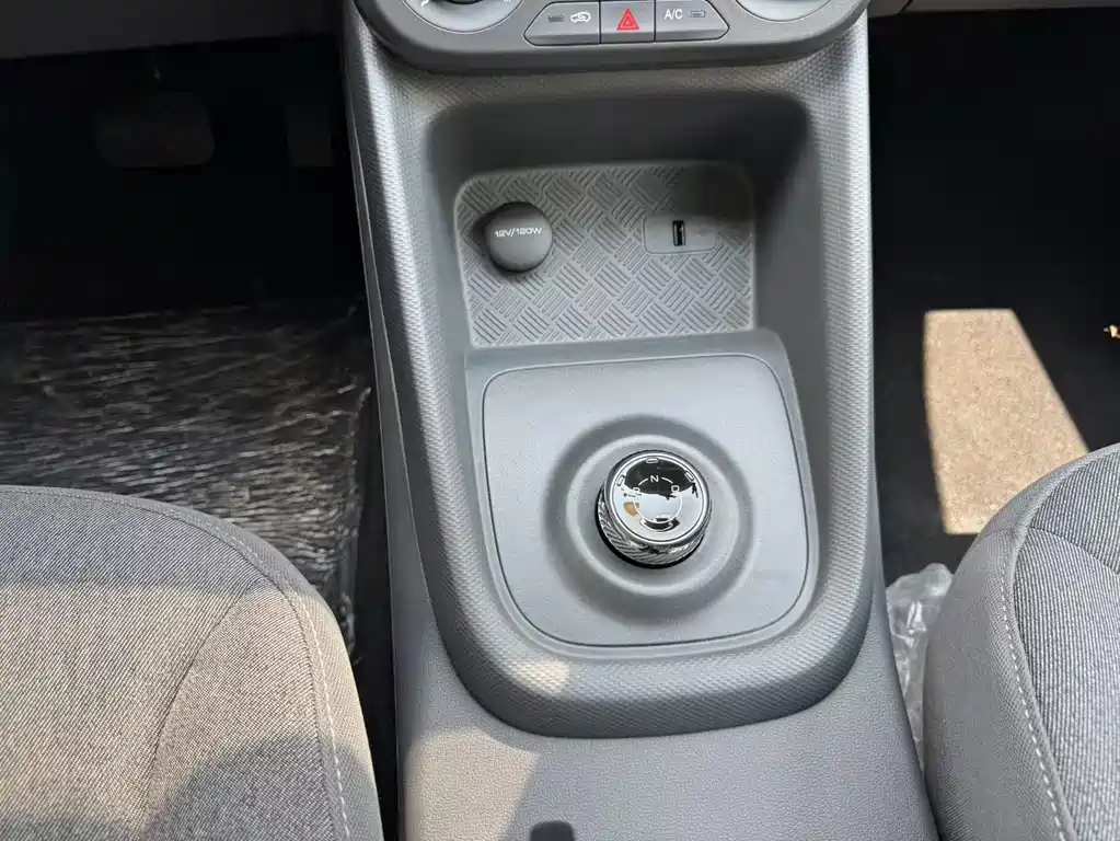 Wuling Hongguang EV — миниатюра 10