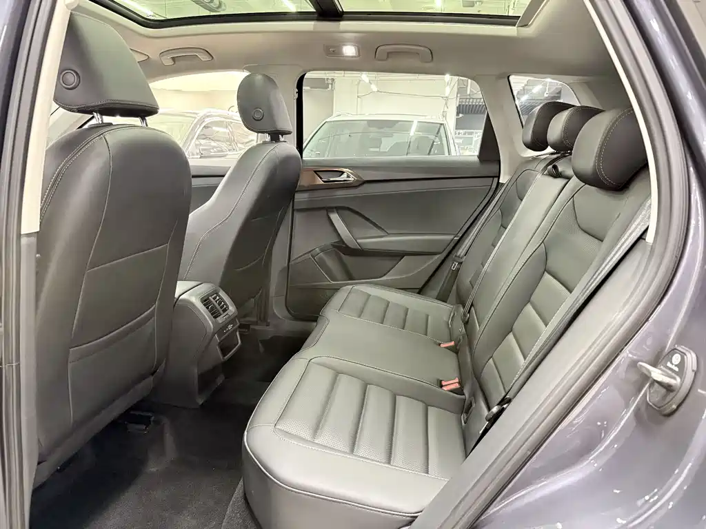 Volkswagen Tharu 2022 280TSI Luxury