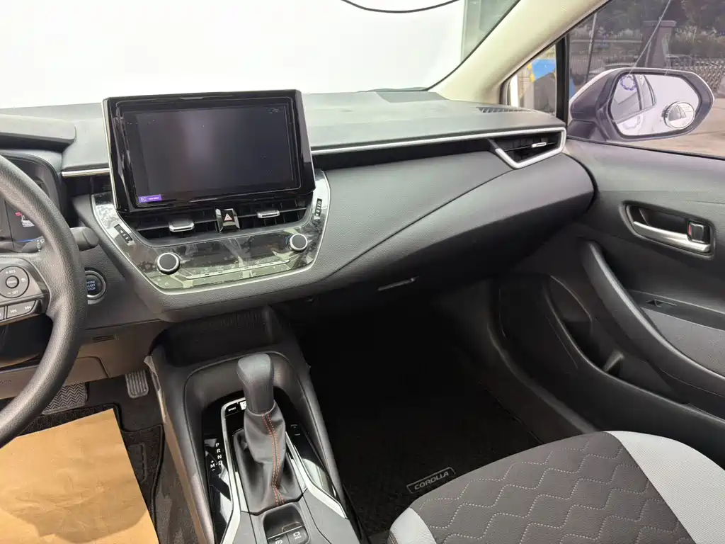 Toyota Corolla — миниатюра 12