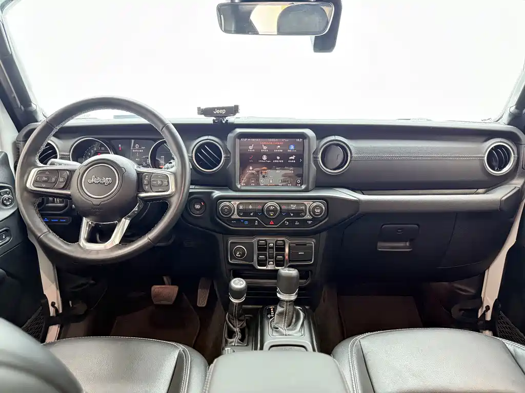 Jeep Wrangler PHEV — миниатюра 8
