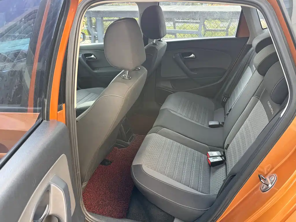 Volkswagen Polo — миниатюра 5