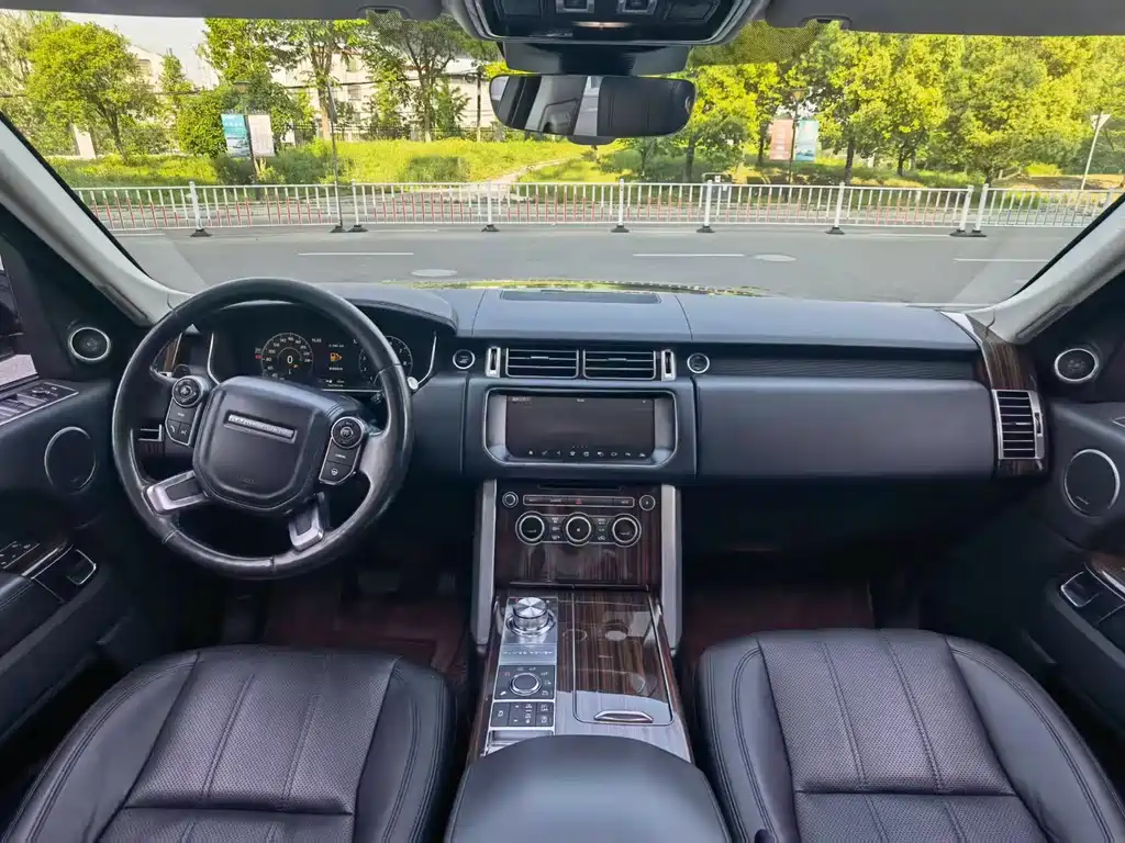 Land Rover Range Rover 2016 3.0 SC V6 Vogue Long Wheelbase