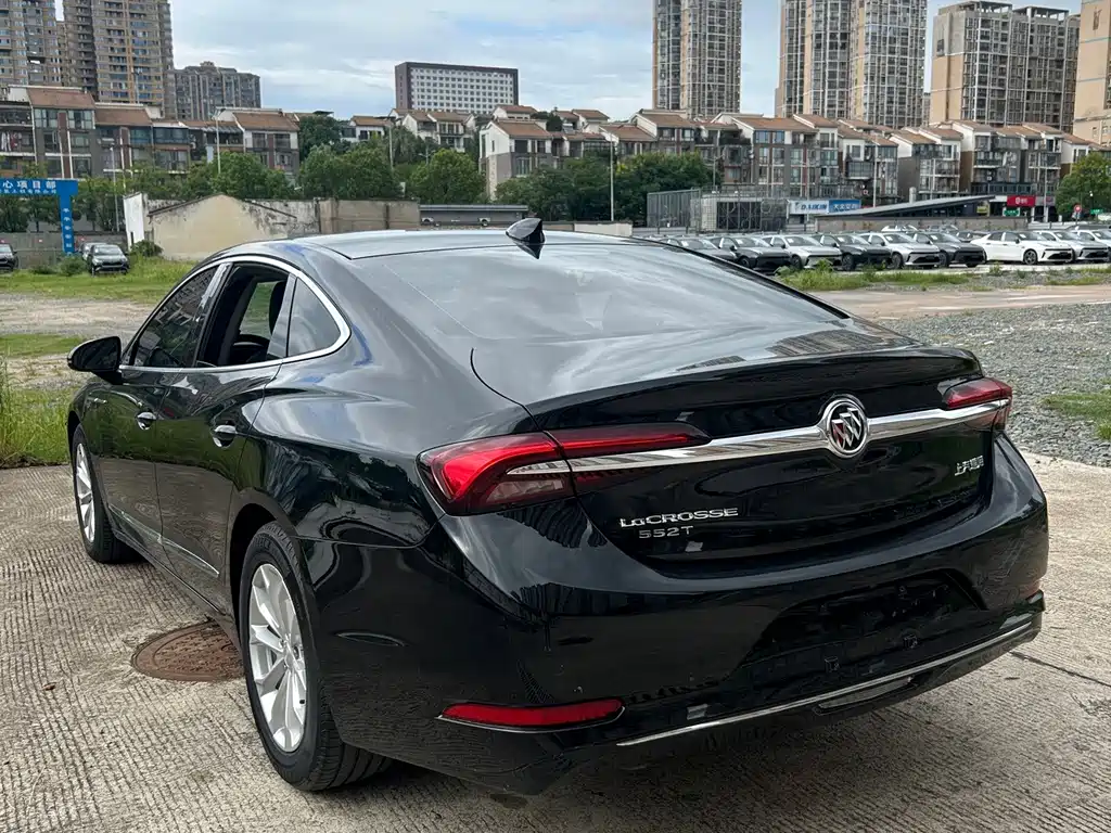 Buick LaCrosse — миниатюра 7