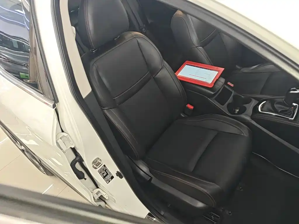 Nissan Qashqai — миниатюра 25