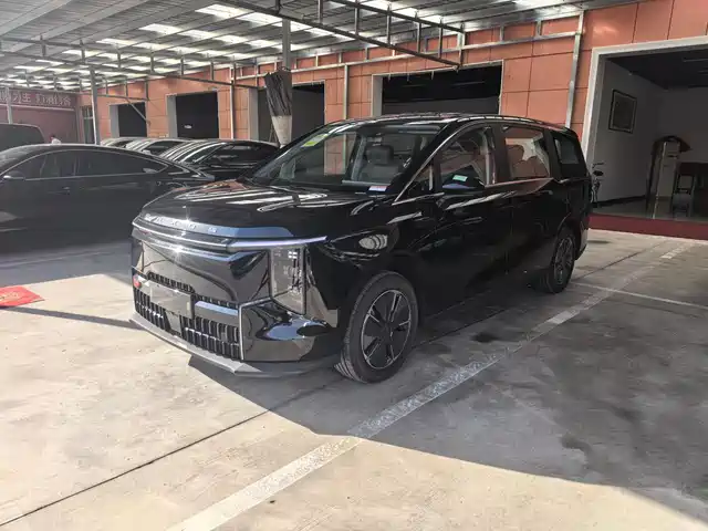 SAIC MAXUS EVERYONE 7 2025