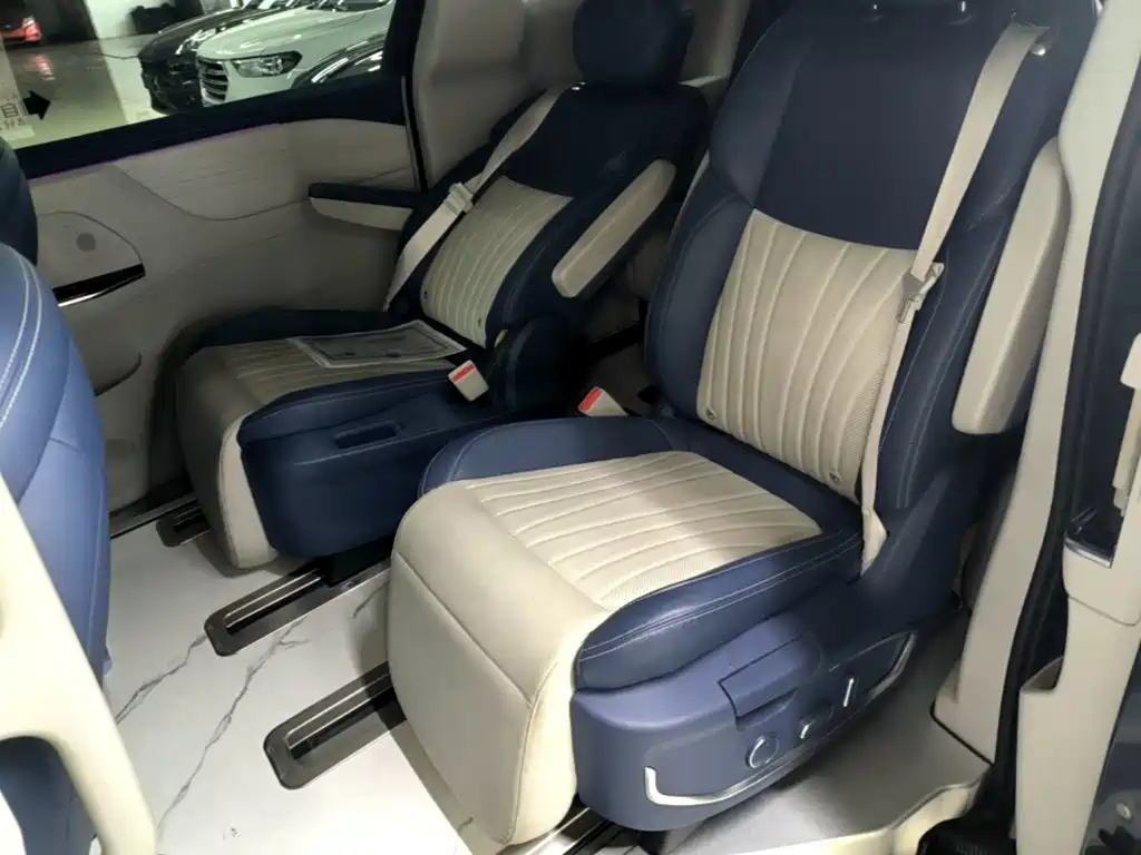 JAC Refine Refine RF8 PHEV — миниатюра 17