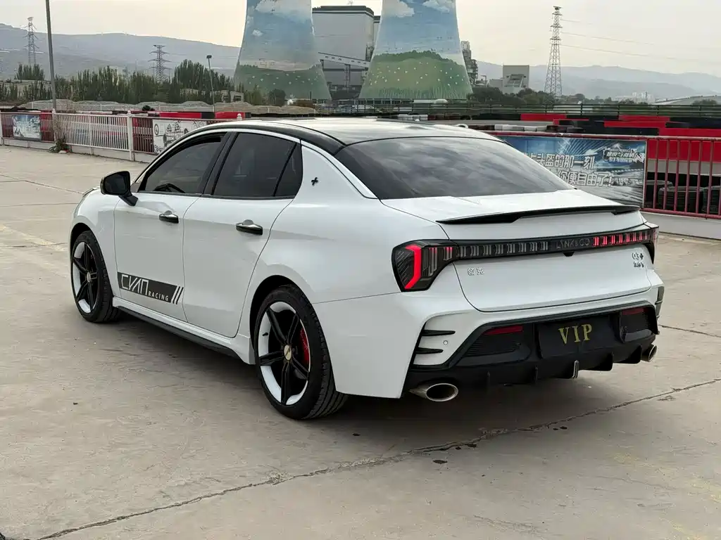 Lynk & Co 03 — миниатюра 4