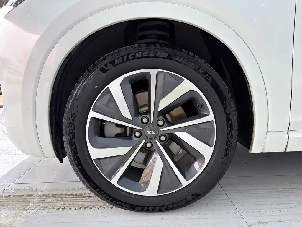Li Auto Li ONE — миниатюра 14