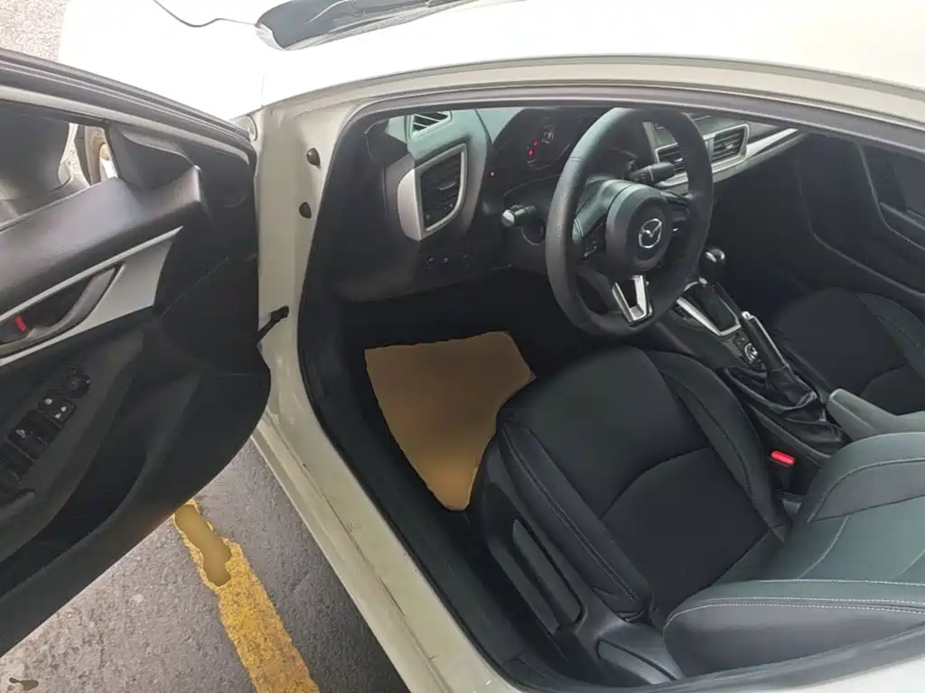 Mazda 3 Axela — миниатюра 16