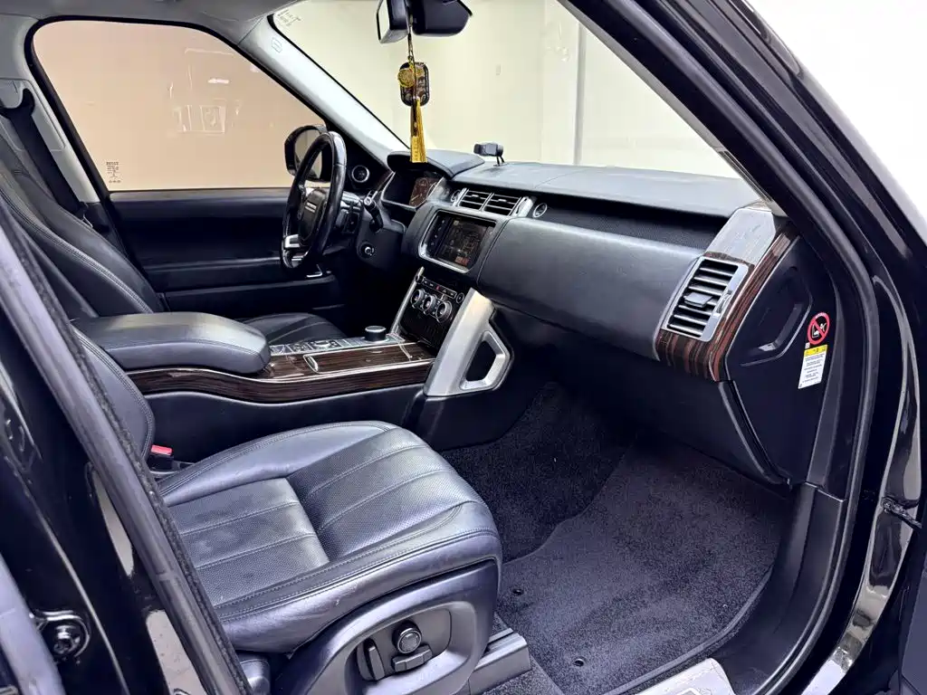 Land Rover Range Rover — миниатюра 10